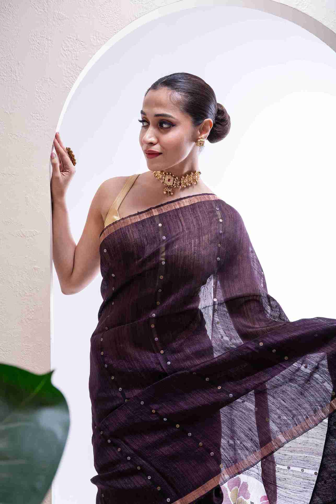 Pure Matka Silk Saree with Shell Body & Paithani Pallu