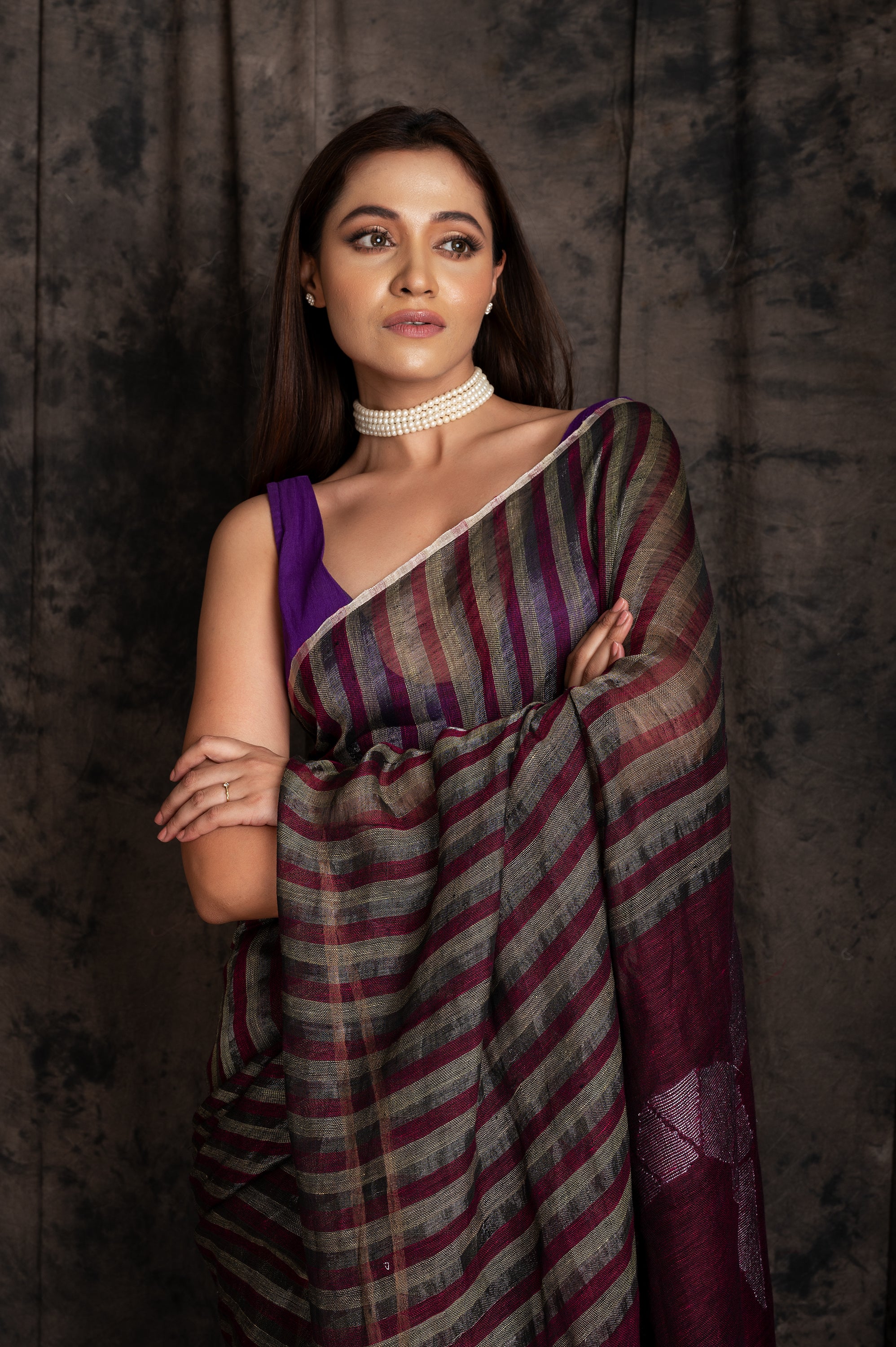 Linen Stripe Pallu Bird Jamdani In Magenta Colour