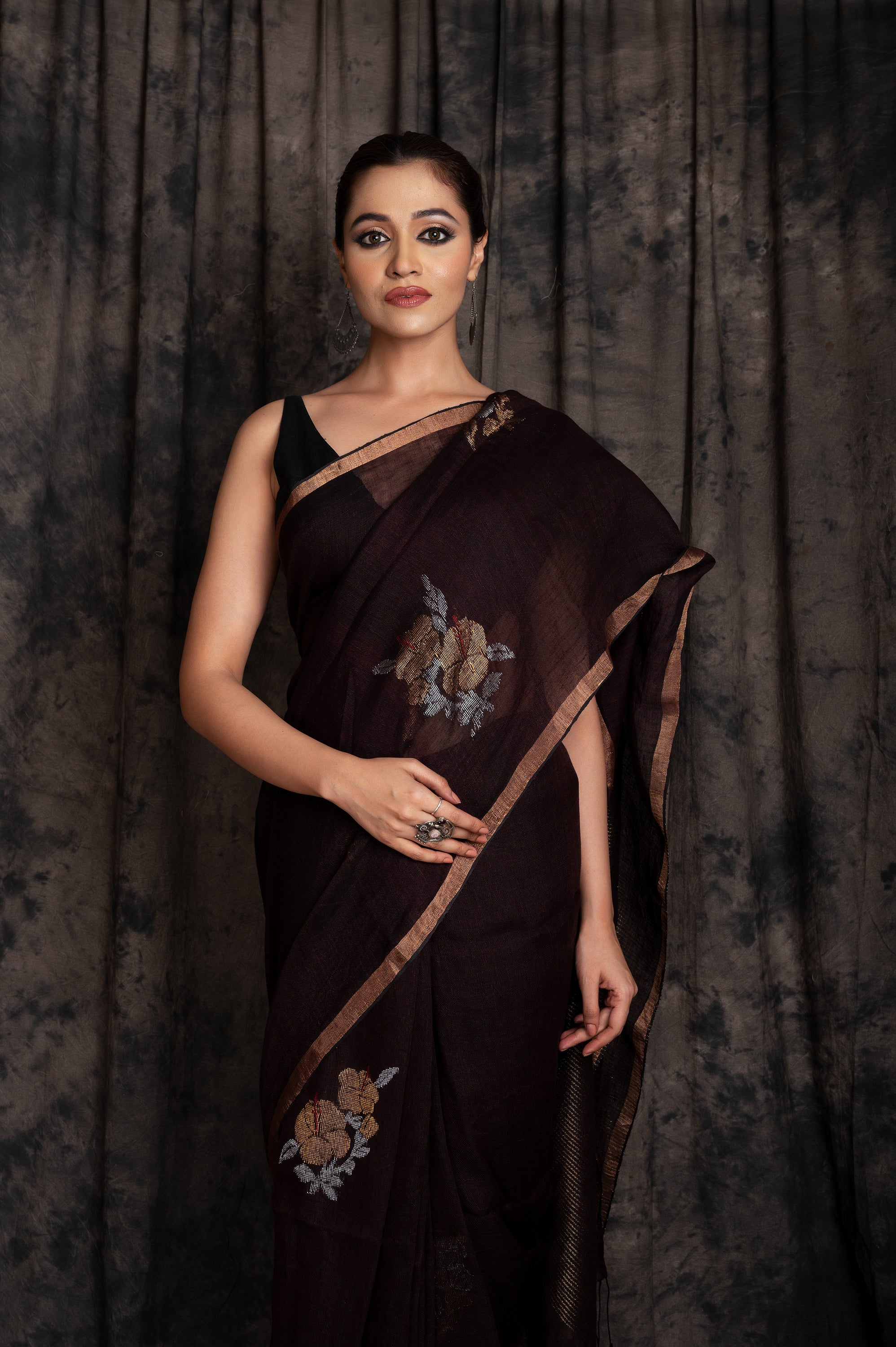 Linen Silver Zari Joba Jamdani In Brown Colour