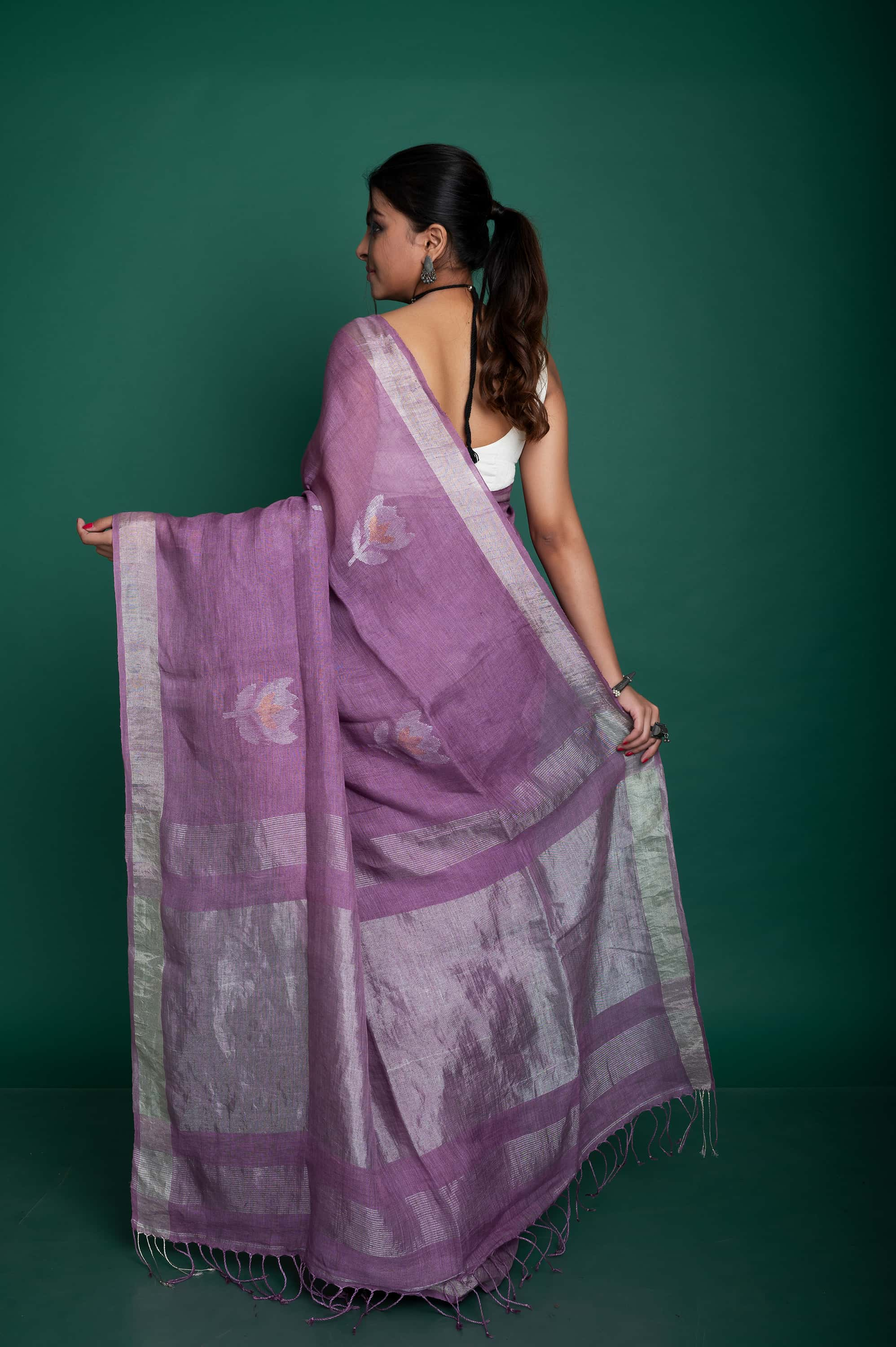 Linen Silver Zari  Meena Jamdani In Lavender Colour