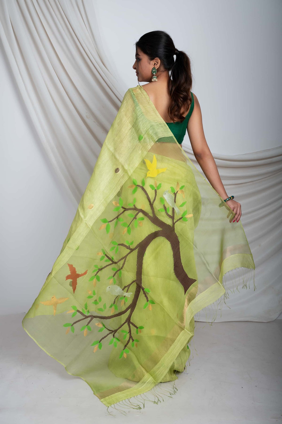 Silk Linen Ball Pallu Tree Jamdani In Green Colour