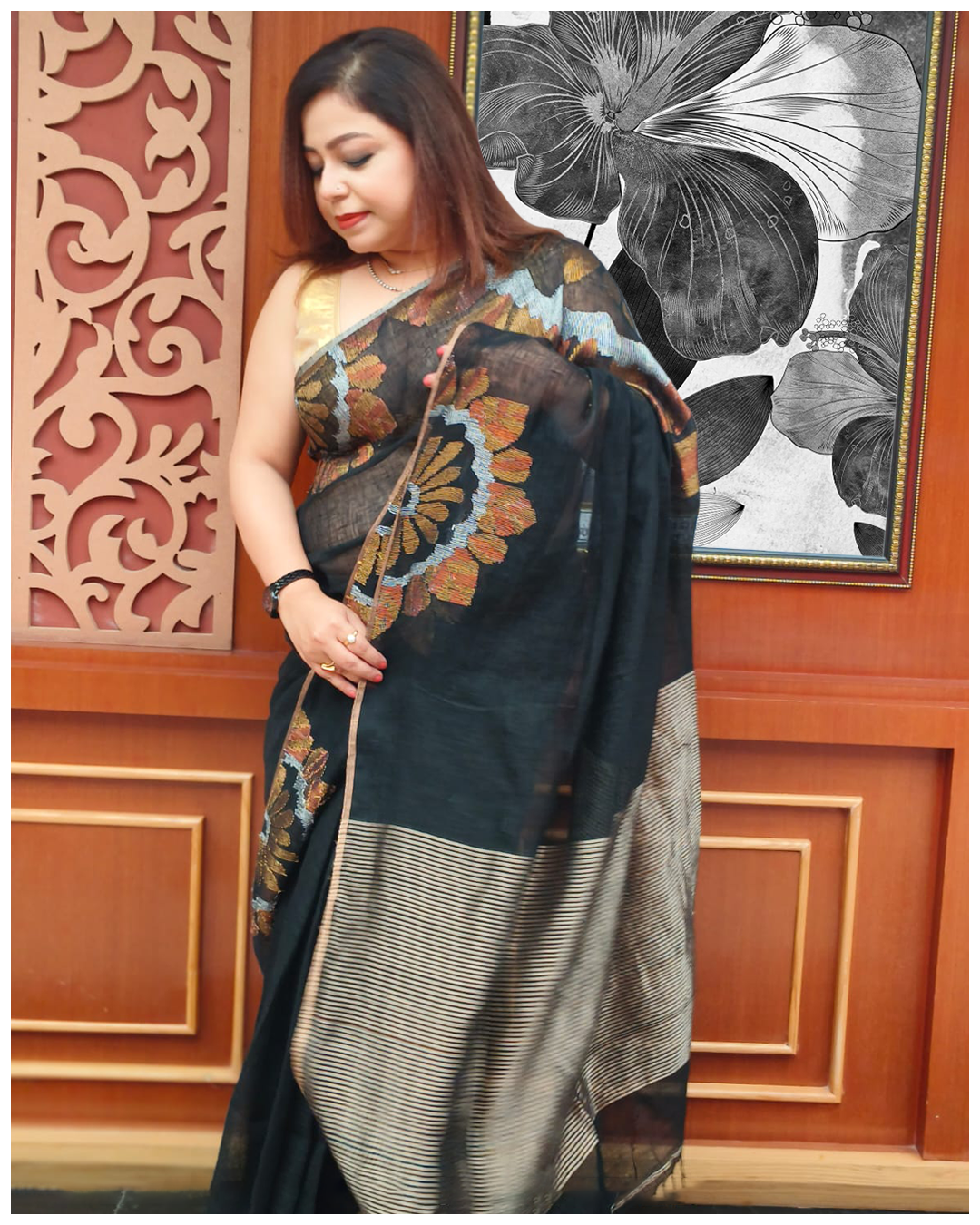 LINEN HALF CHAKRA JAMDANI SAREE (120 COUNT)