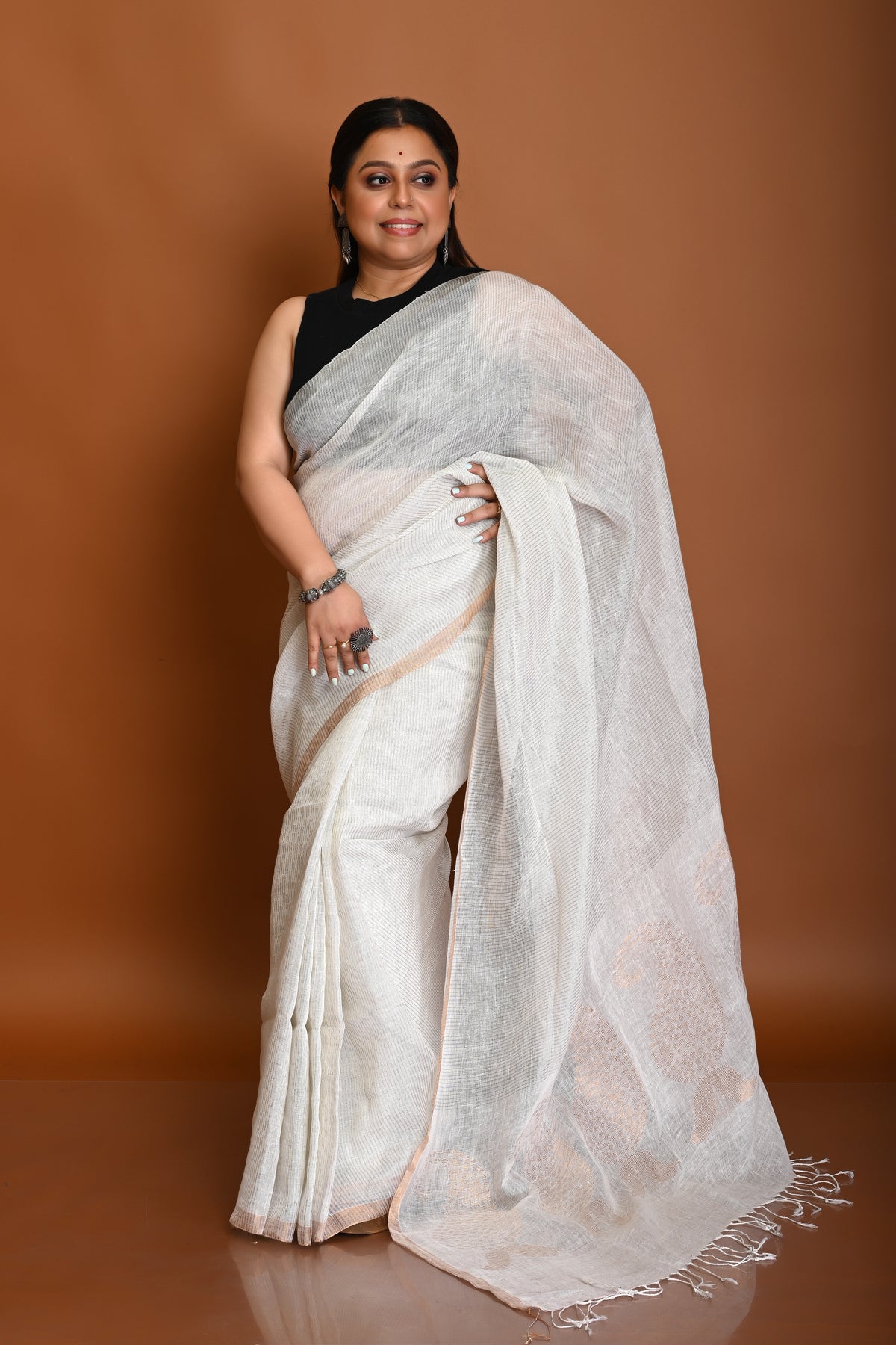 PURE LINEN 120 COUNT WITH PALLU JAMDANI