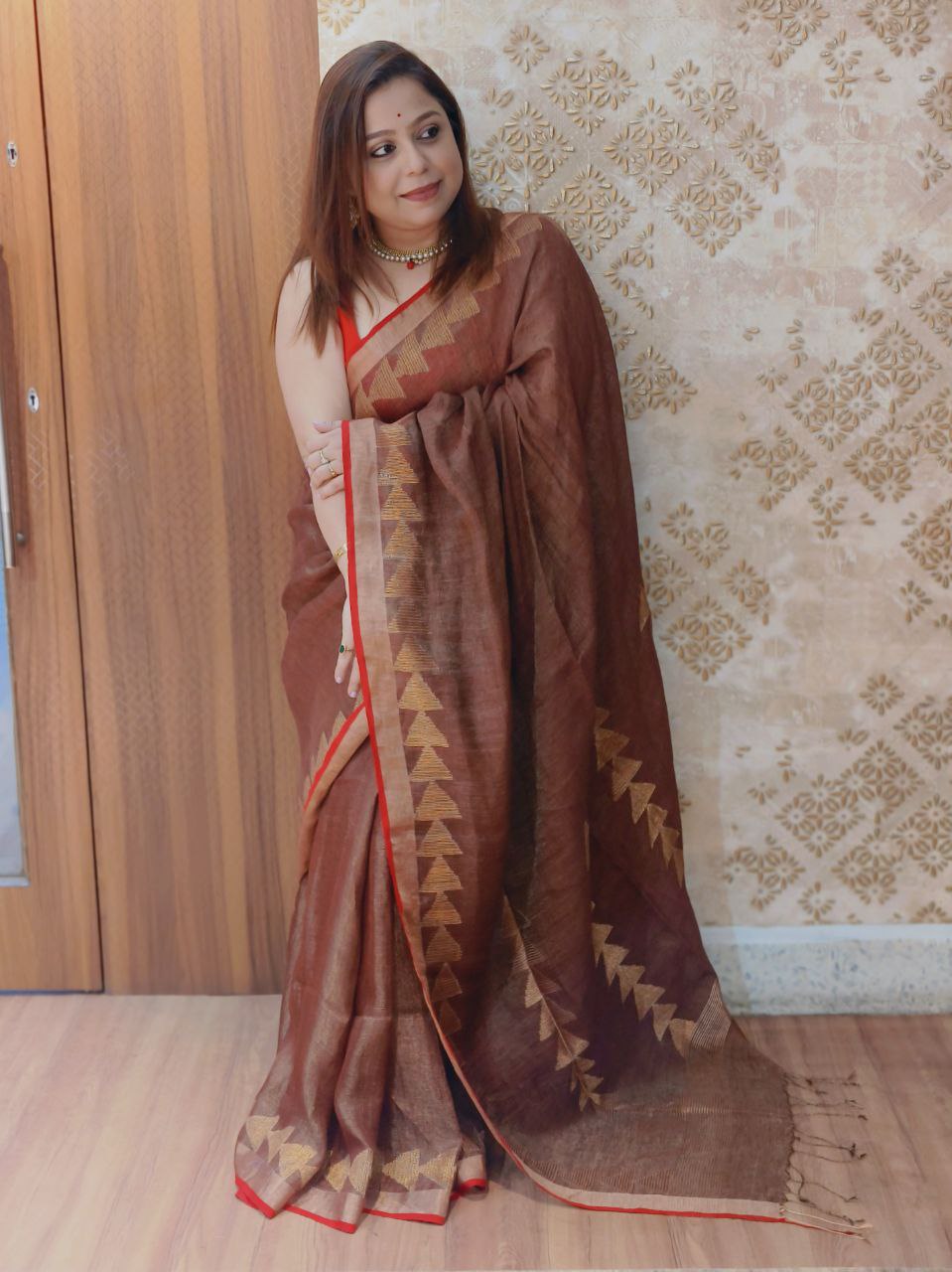 Pure Tissue Linen Temple Jamdani In Light Brown Colour