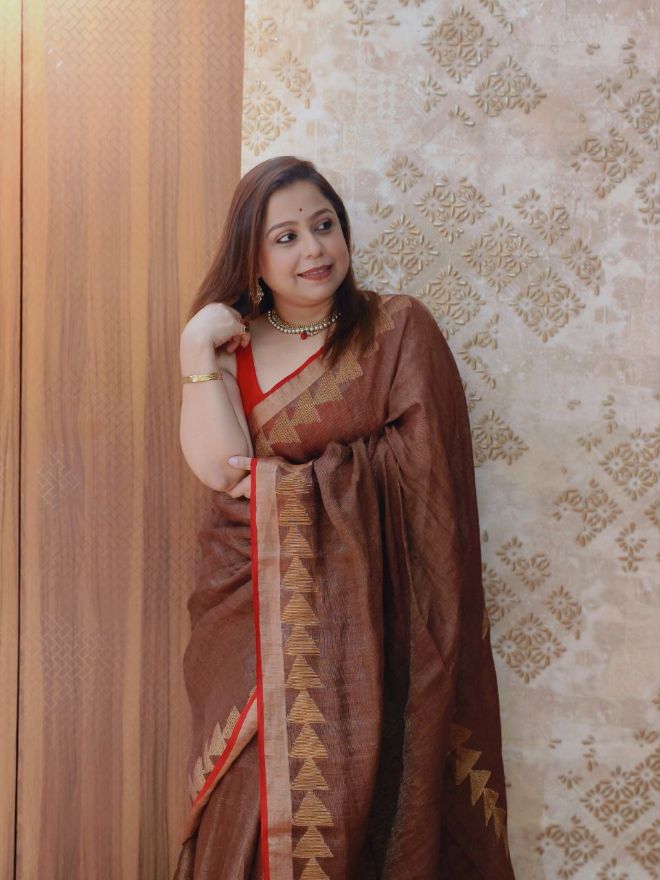 Pure Tissue Linen Temple Jamdani In Light Brown Colour