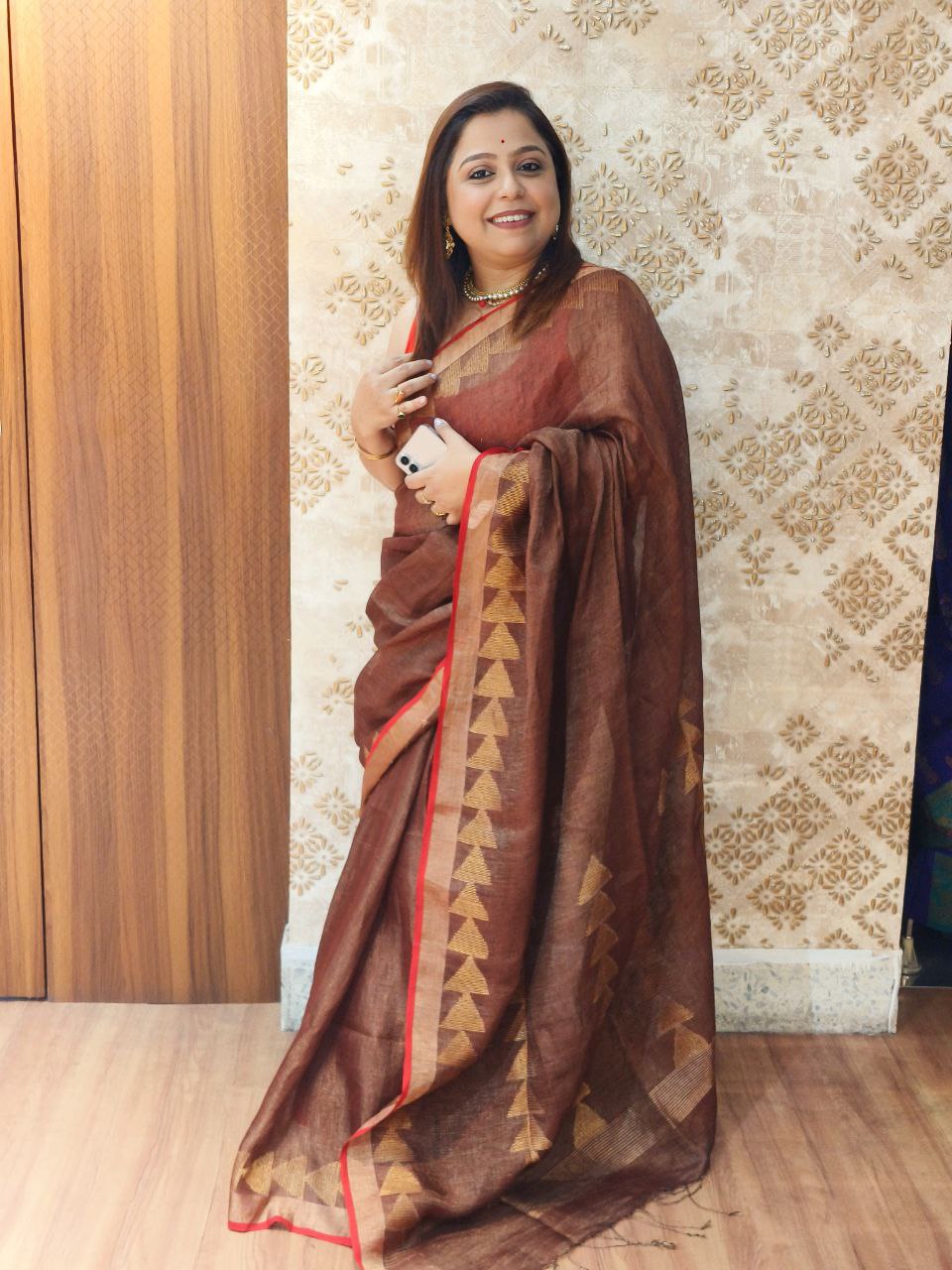 Pure Tissue Linen Temple Jamdani In Light Brown Colour